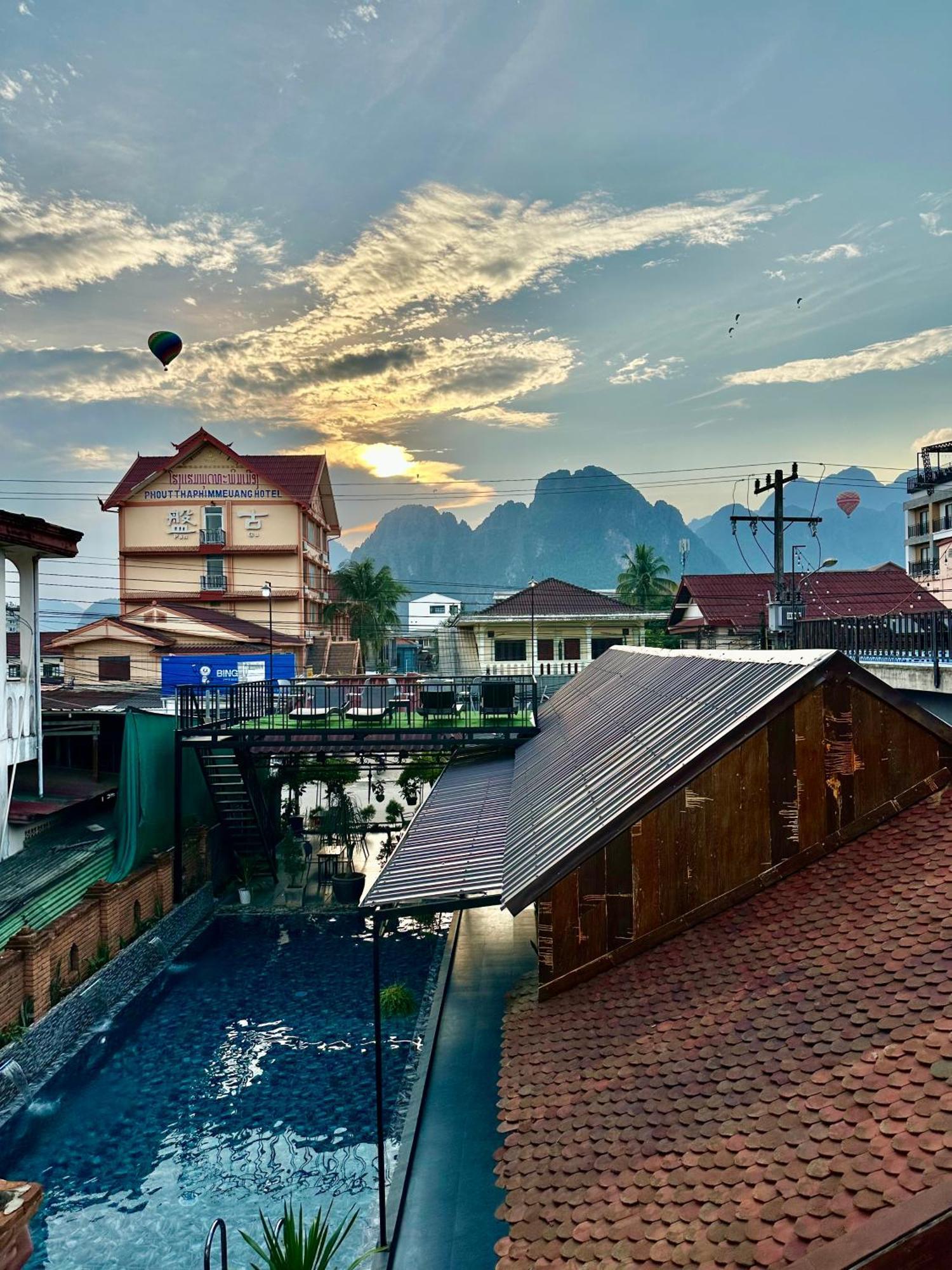 Win Hotel วังเวียง ภายนอก รูปภาพ